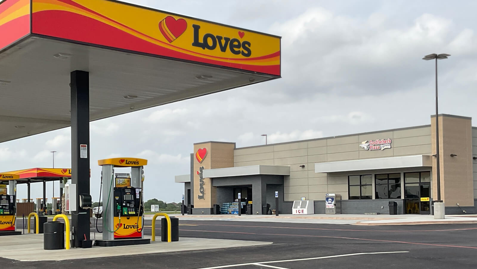 Love's Travel Stop Opens in Harlingen - VBR